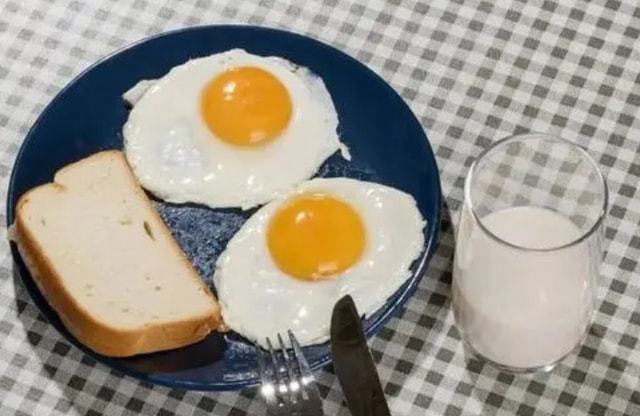 选择早餐决定骨骼健康AG九游会这三种食物有助于高效养骨你知道吗？(图6)